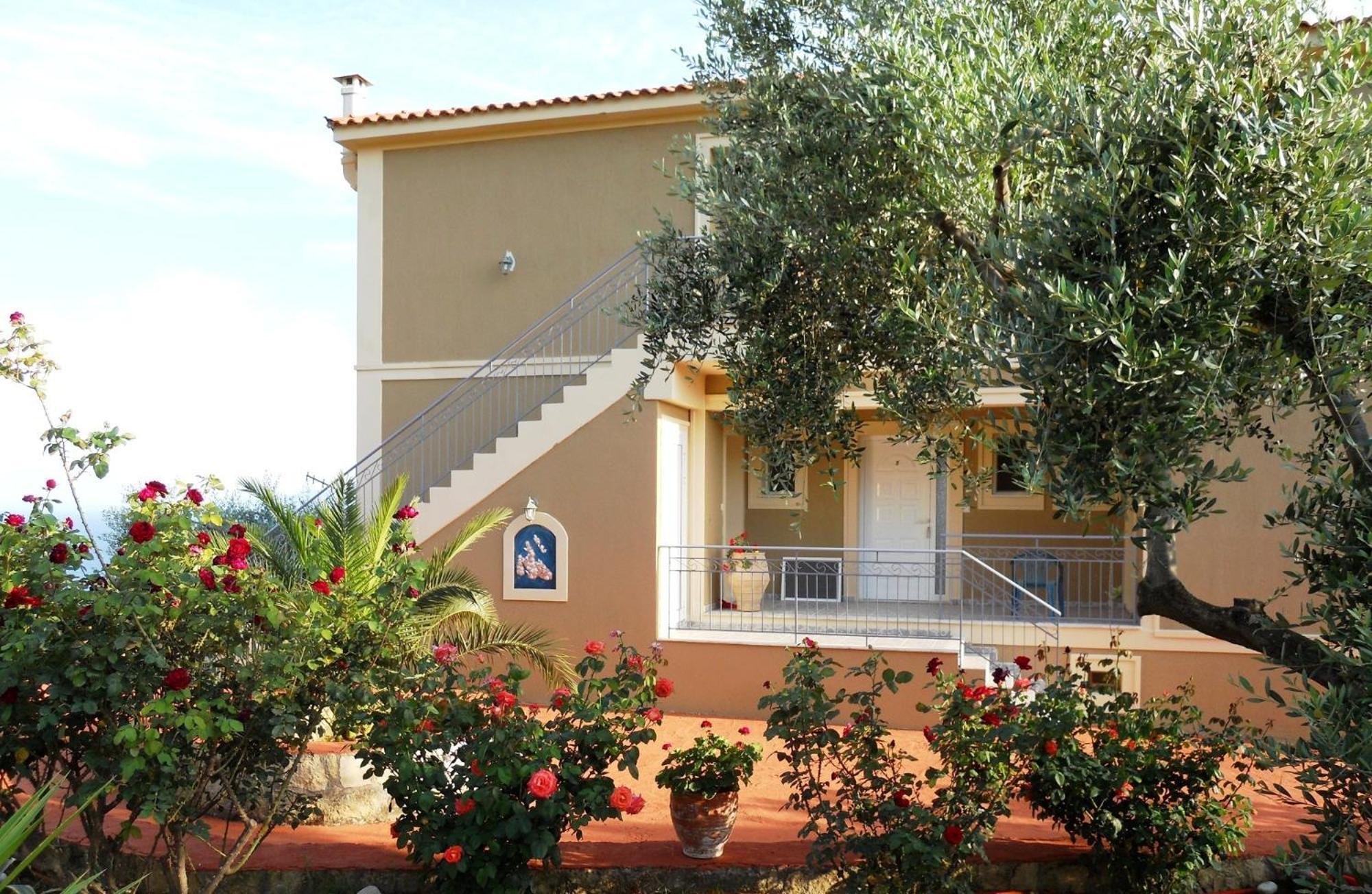 Delfinia Apartment *