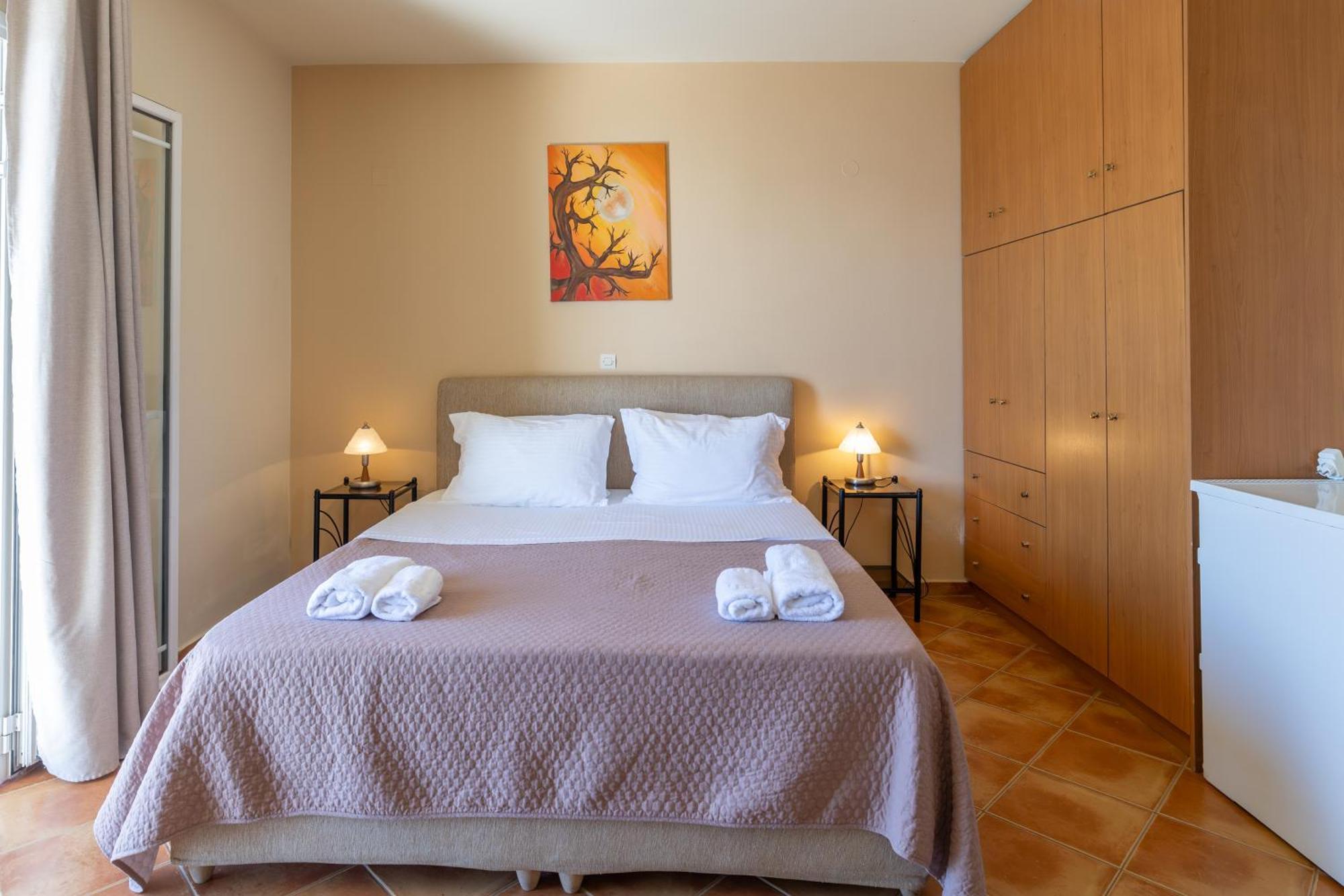 Apartment Delfinia Vlachata
