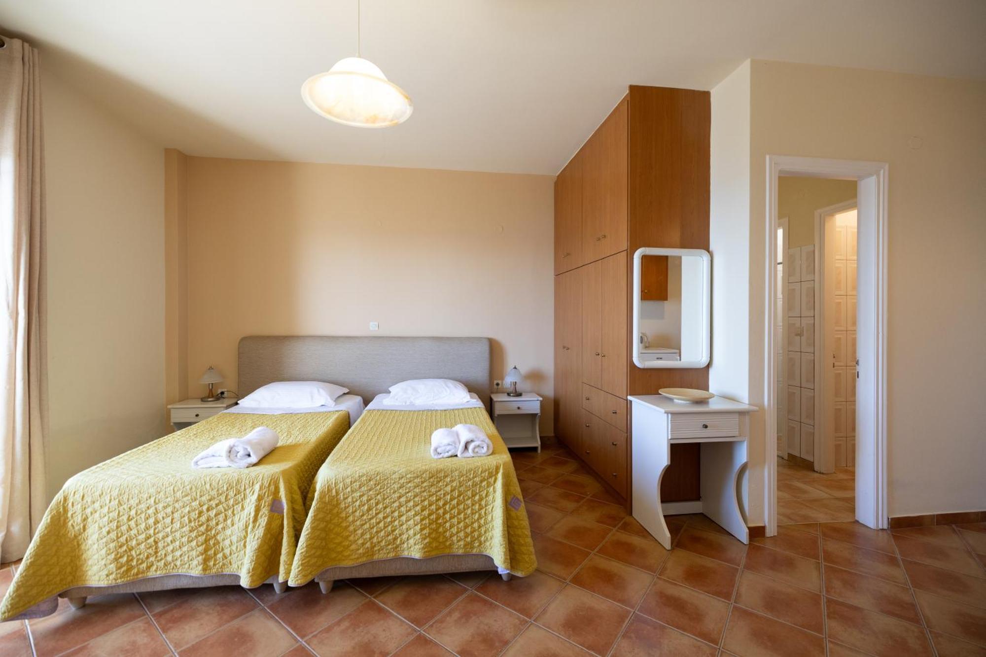 Delfinia Apartment *