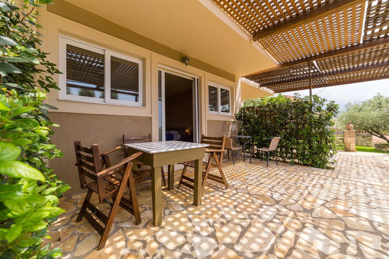 Delfinia Apartment *